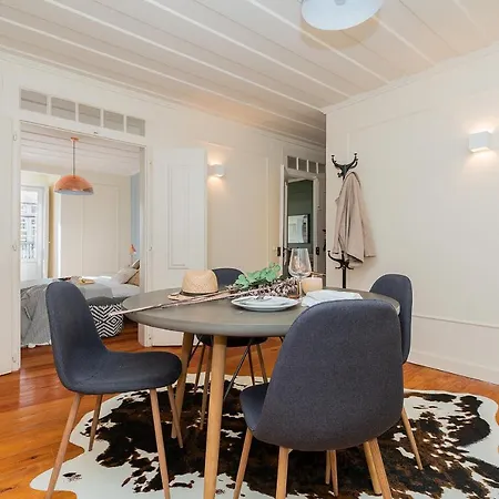 Stunning & Modern 2 Bedroom In Chiado Apartamento